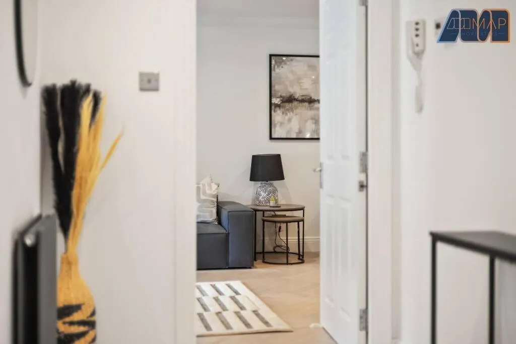 Modern Edinburgh 2 Bed Residence