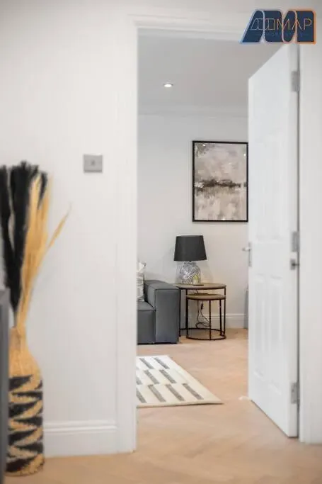 Modern Edinburgh 2 Bed Residence
